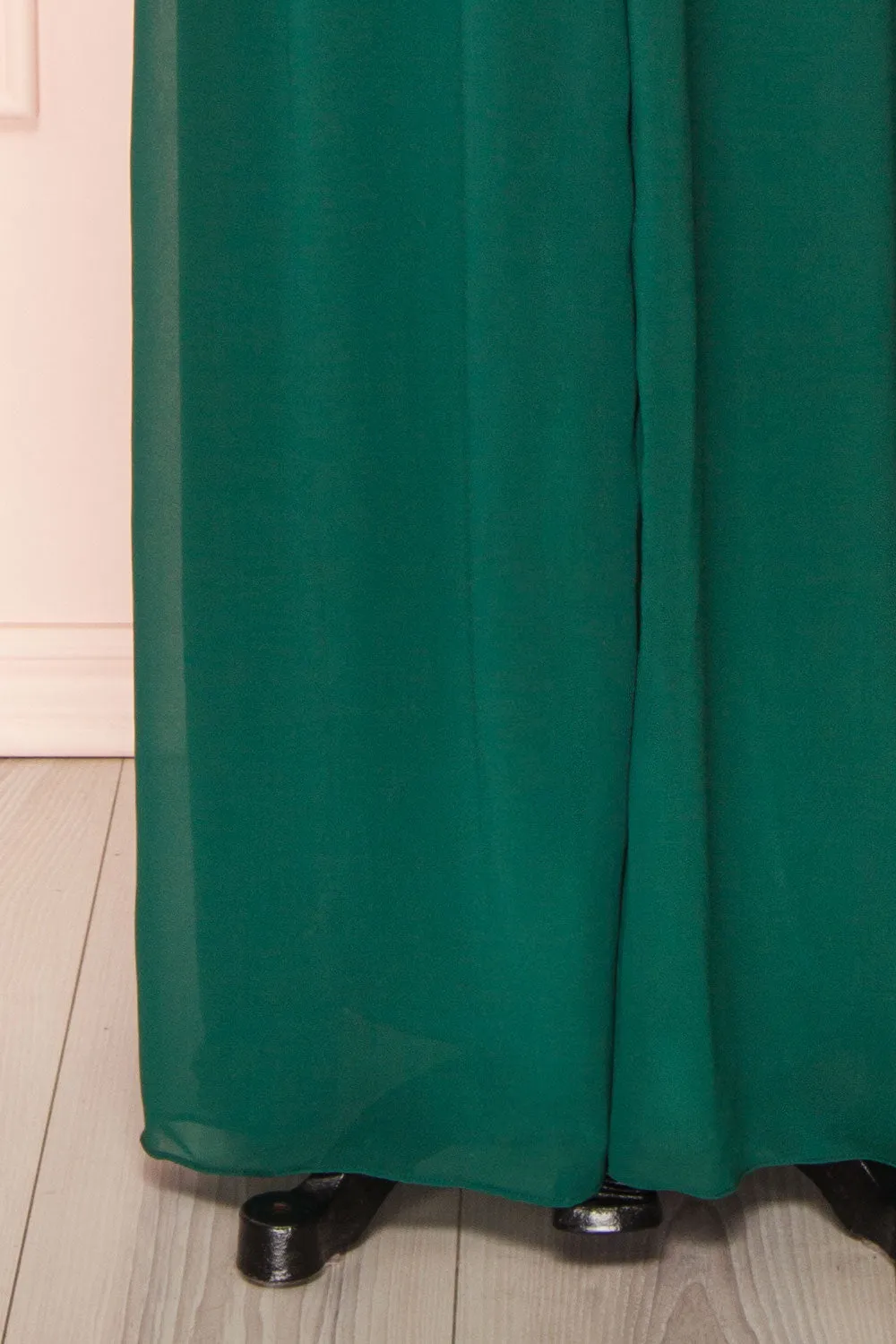 Leony Emerald | V-Neck Chiffon Maxi Dress
